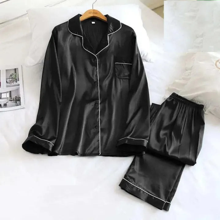 Chic Sleepwear Set with Silk Fabric