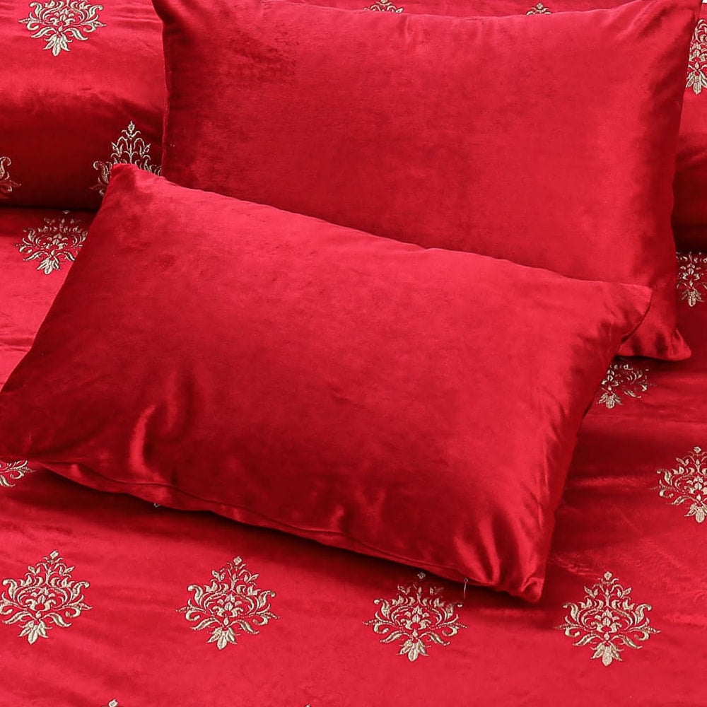 Bridal Velvet Bed Sheet Comforter Set – Red